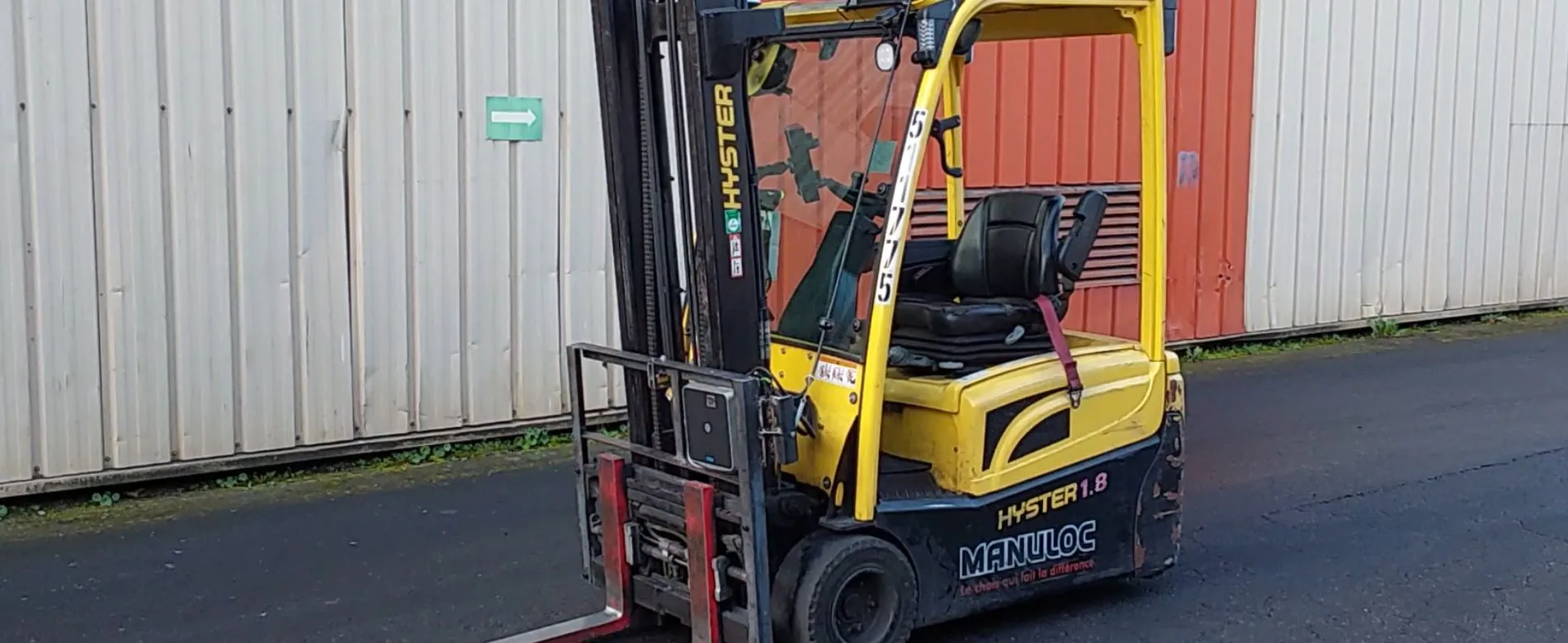 Forklift using LiftTrak technology