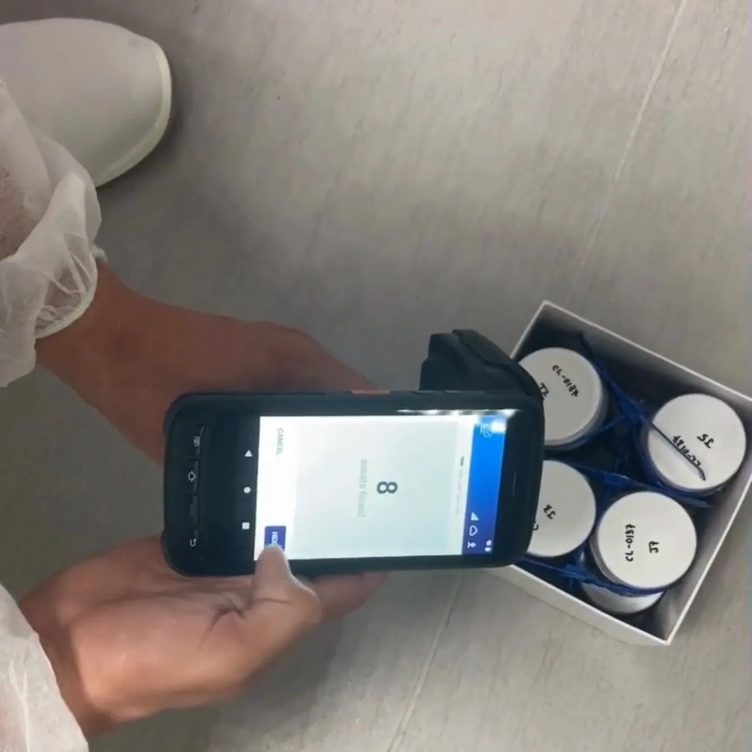 rfid handheld reader at sanofi