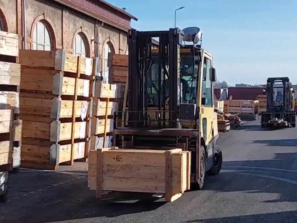 Forklift on Aubert & Duval site